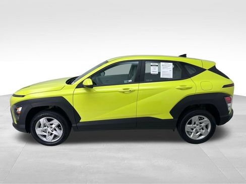 Used 2025 Hyundai Kona SE AWD/4WD image 3