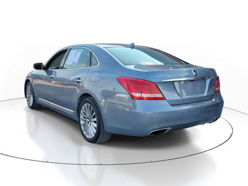 Used 2016 Hyundai Equus Signature image 3