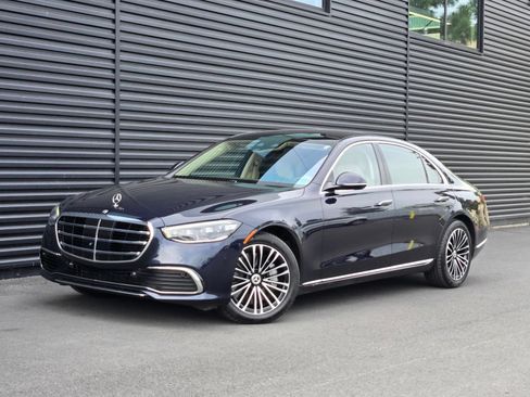 Used 2024 Mercedes-Benz S 580 4MATIC Sedan image 2