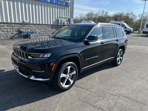 Used 2023 Jeep Grand Cherokee L Limited w/ Luxury Tech Group II AWD/4WD image 8