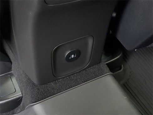 Certified 2025 Ford Escape ST-Line w/ Tech Pack #1 image 27