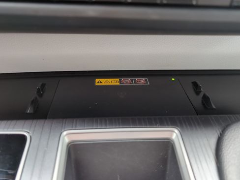 Certified 2026 Toyota Sienna XLE FWD image 37