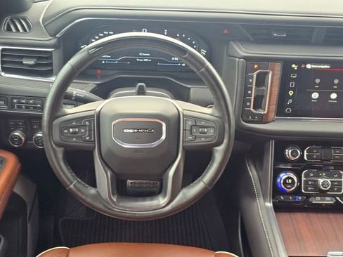 Used 2024 GMC Yukon XL Denali Ultimate AWD/4WD image 16