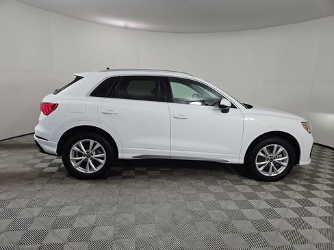 Certified 2025 Audi Q3 2.0T Premium w/ Convenience Package image 8