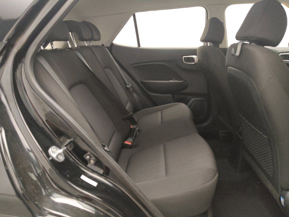 Used 2021 Hyundai Venue SE FWD image 19