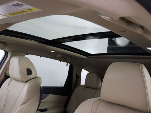 Used 2023 Acura MDX SH-AWD w/ Technology Package image 27