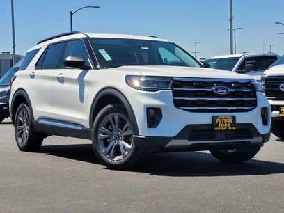 New 2025 Ford Explorer Active w/ Active Comfort Package