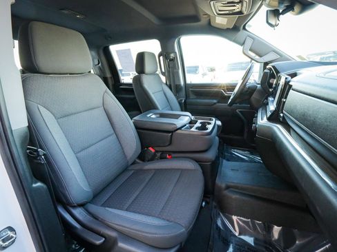 Used 2024 Chevrolet Silverado 2500 LT w/ Convenience Package image 23