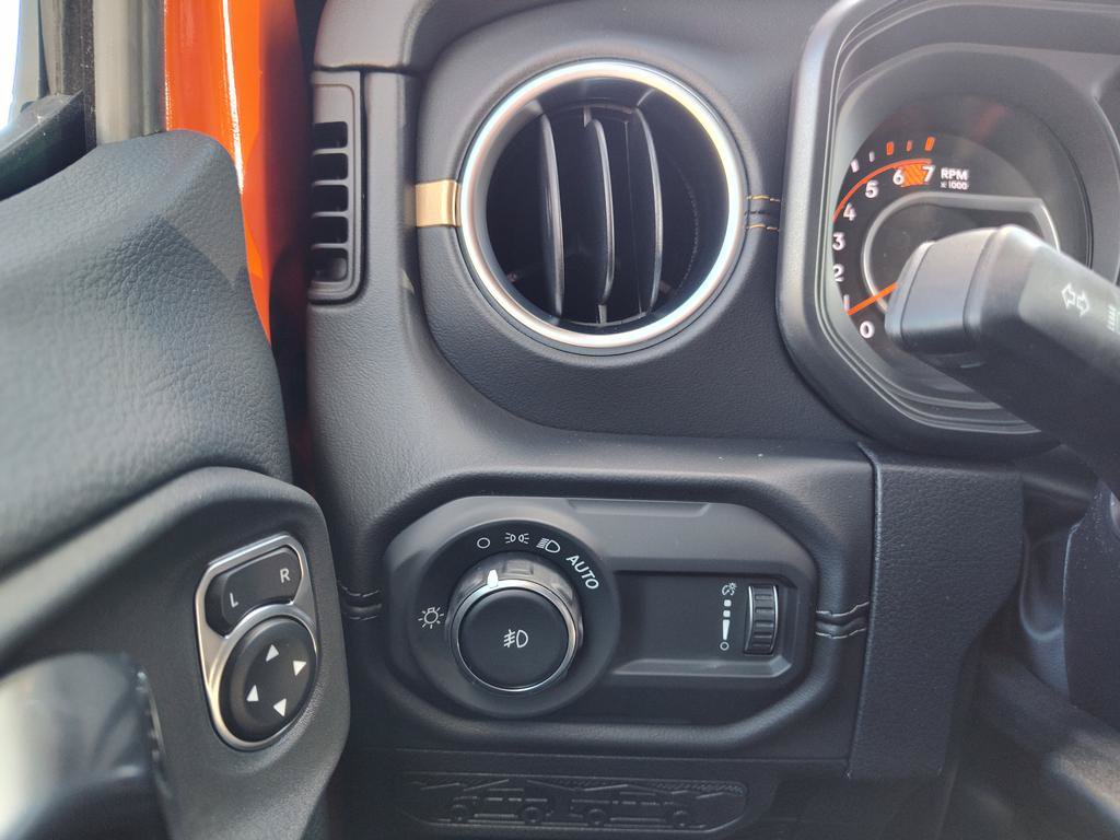 New 2027 Jeep Wrangler Unlimited Sahara AWD/4WD image 22