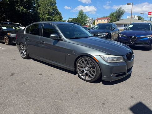 Used 2011 BMW 335i xDrive Sedan AWD/4WD image 8