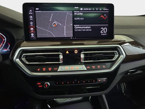 Used 2024 BMW X4 xDrive30i w/ Parking Assistance Package AWD/4WD image 23