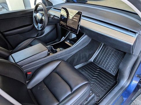 Used 2021 Tesla Model Y Long Range image 4