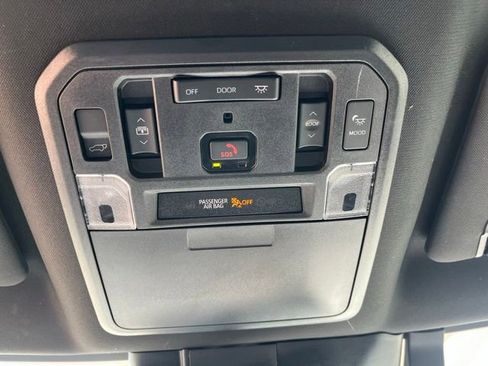Used 2024 Toyota Sequoia Platinum AWD/4WD image 28