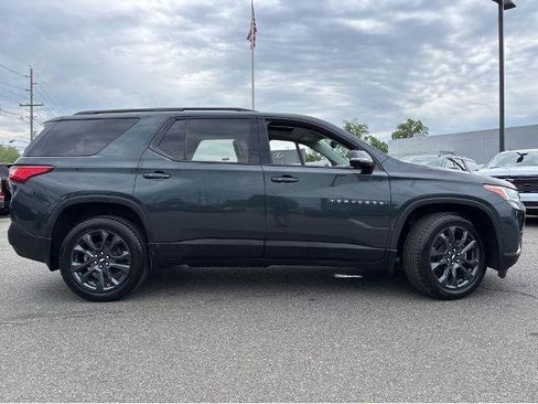 Used 2020 Chevrolet Traverse RS w/ LPO, Floor Liner Package AWD/4WD image 5