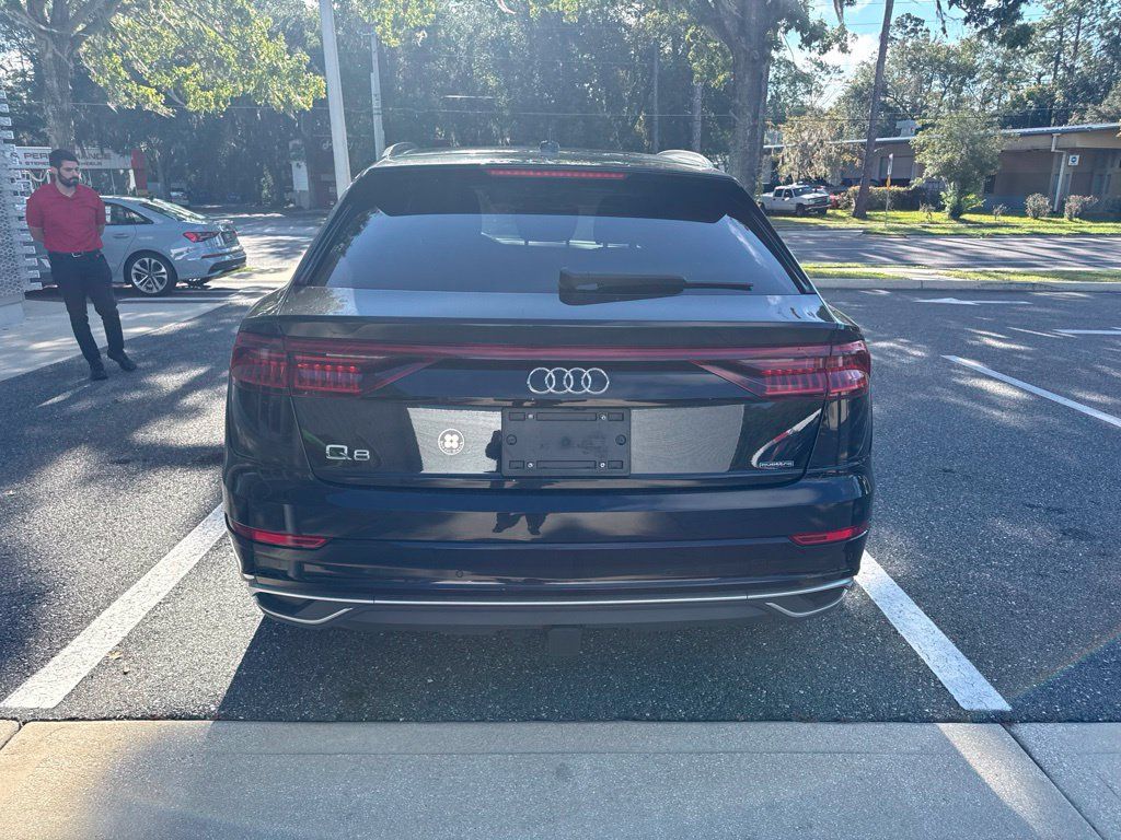 Used 2020 Audi Q8 Premium Plus AWD/4WD image 3