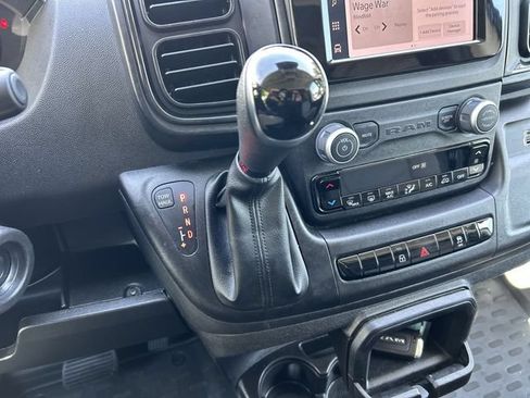 Used 2025 RAM ProMaster 2500 w/ Convenience Group FWD image 22