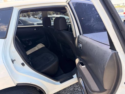 Used 2014 Nissan Rogue S image 10