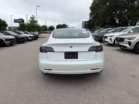 Used 2023 Tesla Model 3 Standard Range RWD image 5
