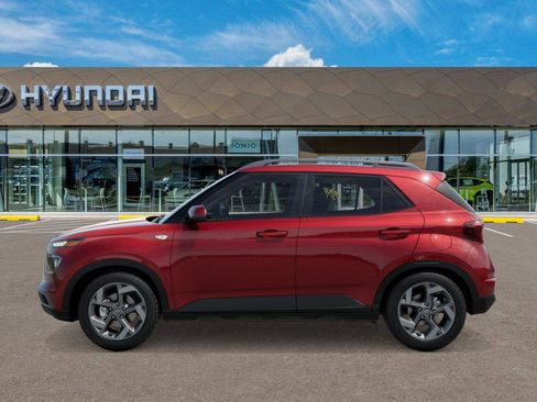 New 2025 Hyundai Venue Limited image 3
