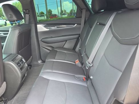 Used 2021 Cadillac XT5 Premium Luxury FWD image 12