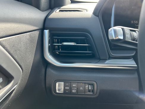 New 2026 GMC Terrain Elevation w/ Elevation Premium Package AWD/4WD image 19