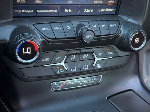 Used 2019 Chevrolet Corvette Stingray Coupe w/ 1LT image 28