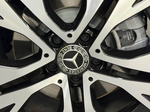 Used 2026 Mercedes-Benz GLB 250 image 19