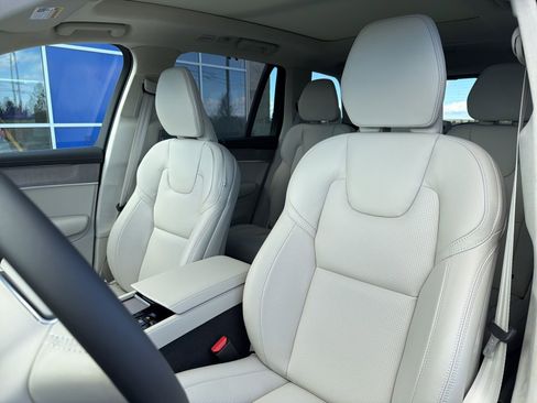New 2026 Volvo XC90 T8 Ultra w/ Lounge Package AWD/4WD image 19