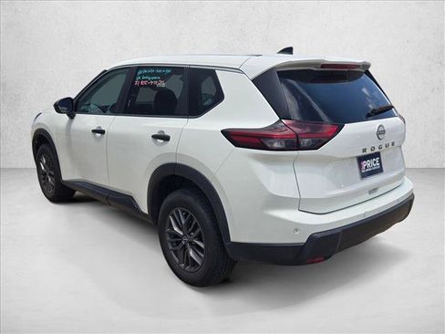 Used 2024 Nissan Rogue S FWD image 8