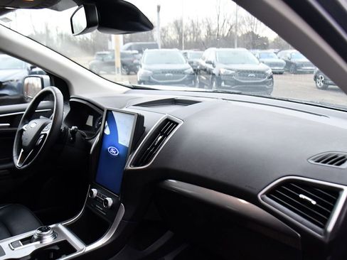 Used 2024 Ford Edge SEL w/ Convenience Package image 15