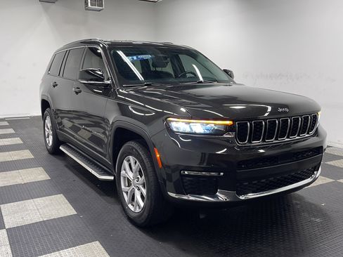 Used 2021 Jeep Grand Cherokee L Limited AWD/4WD image 23