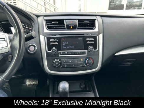 Used 2017 Nissan Altima 2.5 SR w/ Midnight Edition Package image 19