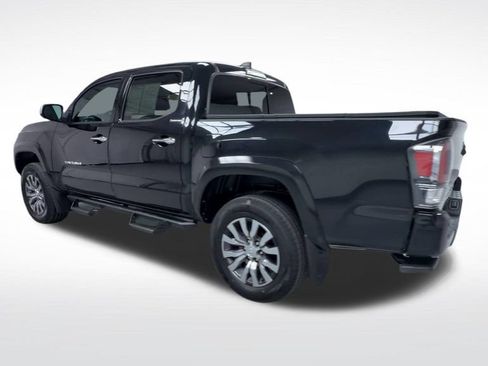 Certified 2022 Toyota Tacoma Limited AWD/4WD image 7