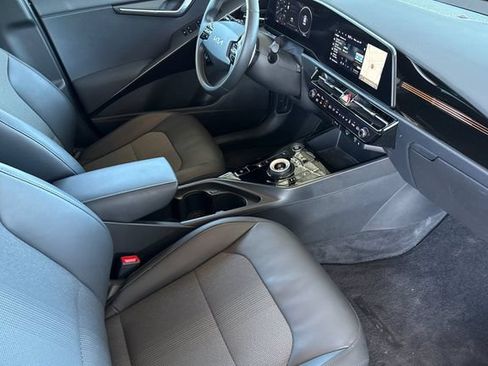 Certified 2024 Kia Niro Wind FWD image 21