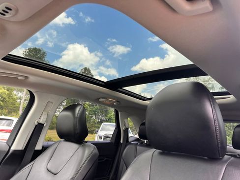 Used 2018 Ford Edge Titanium w/ Equipment Group 301A FWD image 15