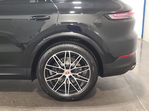 New 2026 Porsche Cayenne image 34