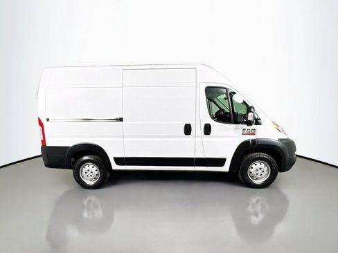 Used 2022 RAM ProMaster 2500 FWD image 6
