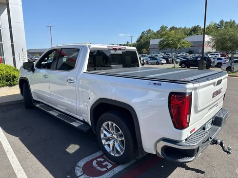 Used 2020 GMC Sierra 1500 SLT AWD/4WD image 3