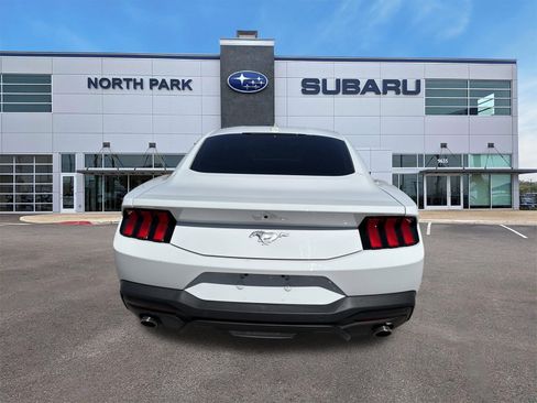 Used 2024 Ford Mustang EcoBoost image 4