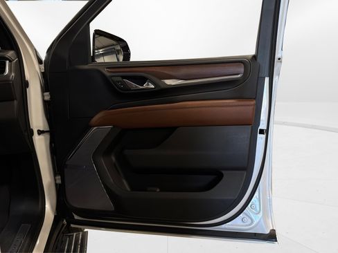 Used 2023 GMC Yukon Denali Ultimate image 45