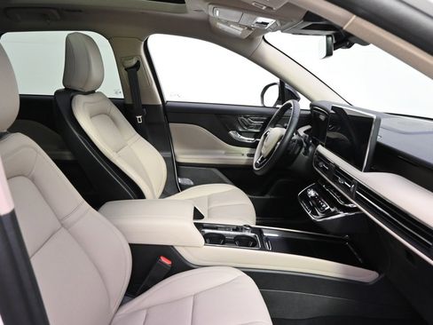 New 2025 Lincoln Corsair Reserve w/ Jet Appearance Package image 15