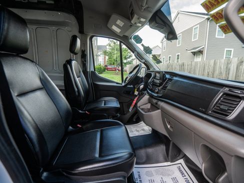 Used 2024 Ford Transit 250 148 Medium Roof Extended AWD image 38