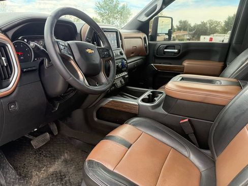 Used 2021 Chevrolet Silverado 2500 High Country w/ Z71 Off-Road Package AWD/4WD image 30