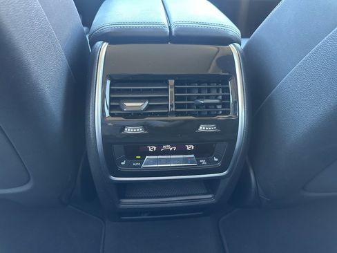 Used 2024 BMW X7 xDrive40i image 18