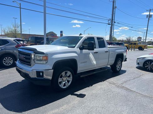 Used 2015 GMC Sierra 1500 SLE w/ SLE Value Package AWD/4WD image 2