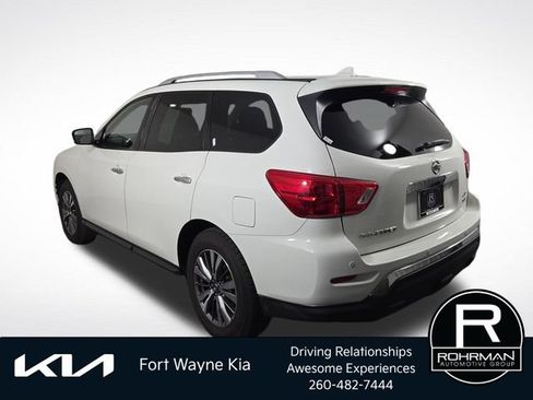 Used 2019 Nissan Pathfinder SV AWD/4WD image 9
