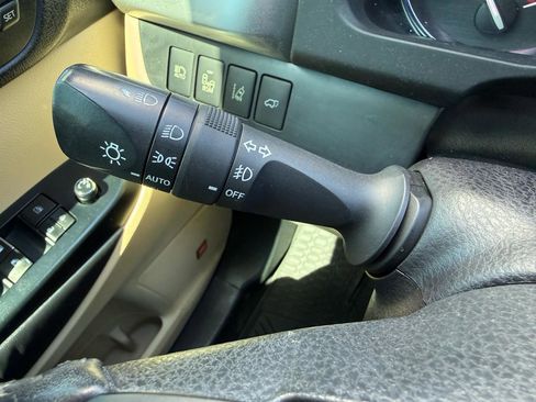 Used 2015 Toyota Highlander Limited Platinum AWD/4WD image 23