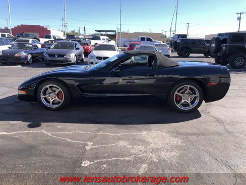Used 2004 Chevrolet Corvette Convertible w/ Preferred Equipment Group image 5