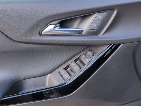 Certified 2025 Chevrolet Equinox LT w/ Safety and Technology Package image 8