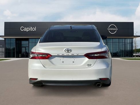 Used 2021 Toyota Camry XLE image 6